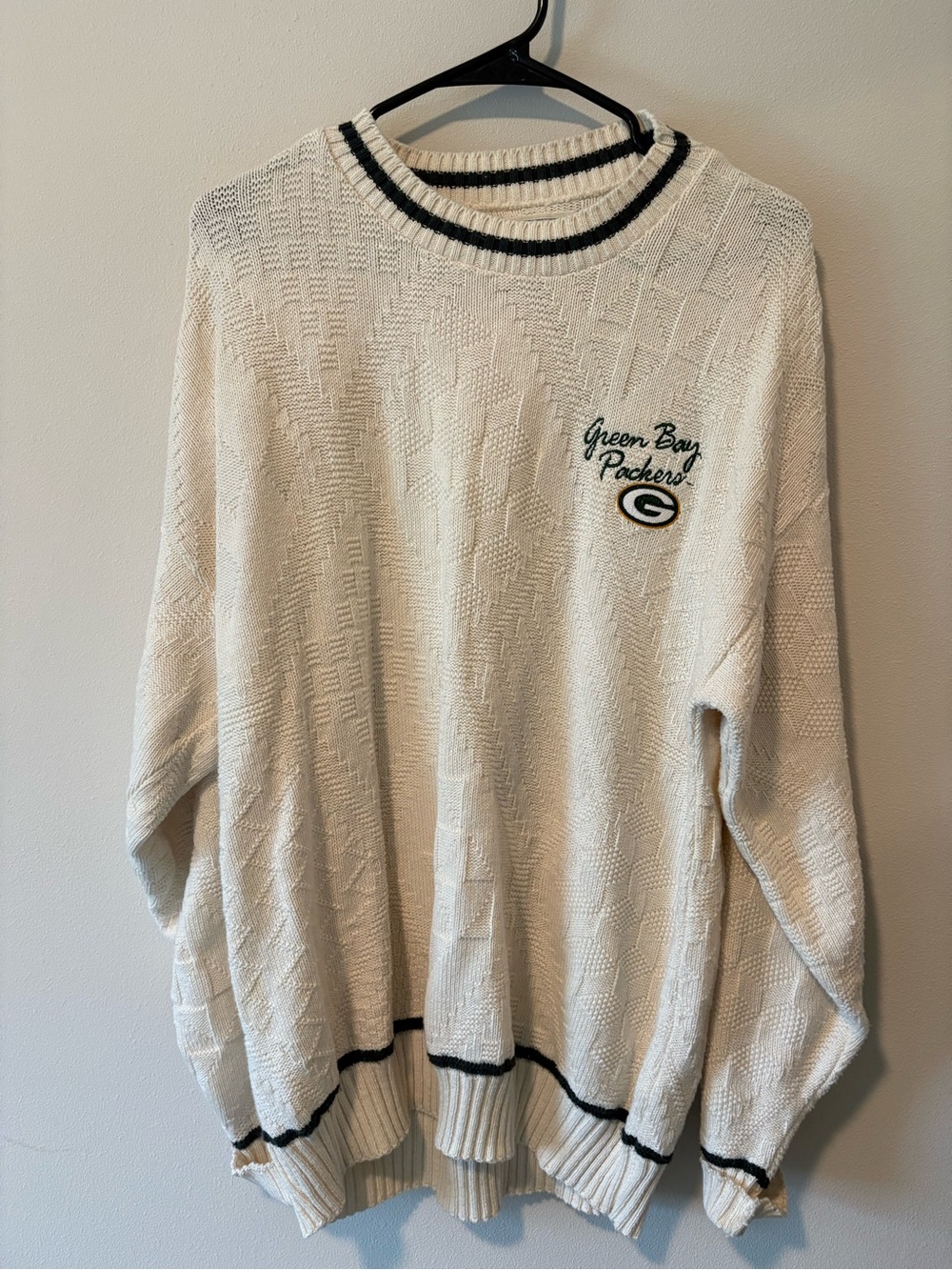 Lee Green Bay Packers Cream Crewneck Sweater with Black Trim